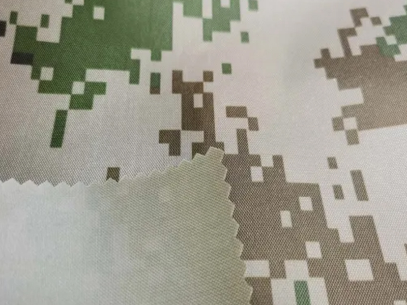 Digital Camo bedrucktes 420d Polyester-Oxford-Gewebe mit transparenter PVC-Beschichtung für Taschen