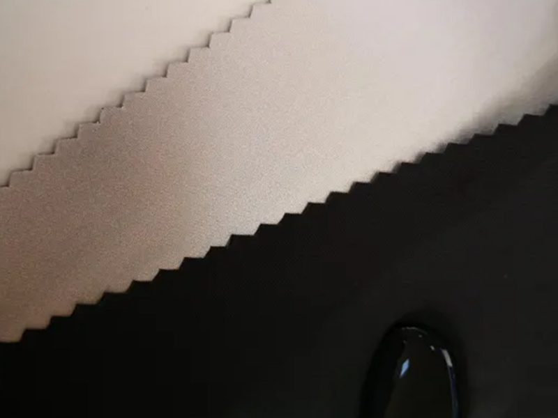 Heiß! Wasserdichtes Polyester 210t Taftgewebe mit Silberbeschichtung für Autoabdeckungen