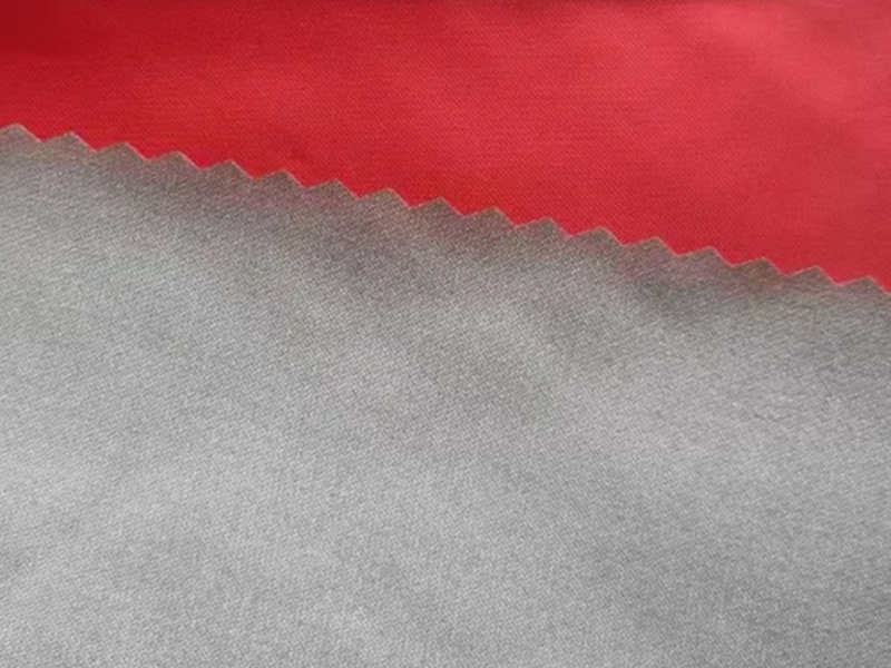 100% Polyester 210t Taftgewebe mit Silberbeschichtung für Zelt
