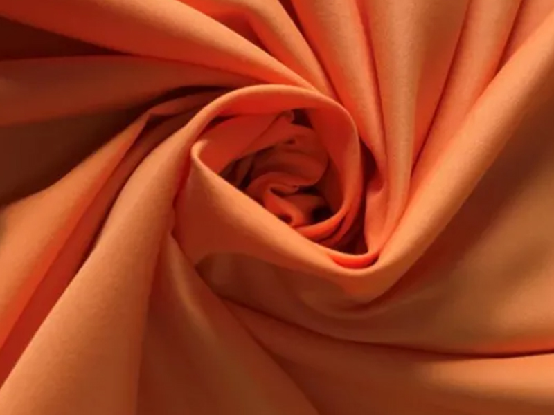 100 % Polyester-Twill, gefärbtes Pfirsichhautgewebe/Mikrofasergewebe