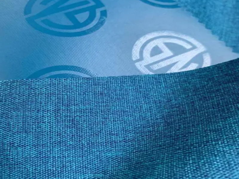 100 % Polyester 300d 400d Zweifarbiger, kationisch gefärbter Oxford-Stoff mit PVC-Beschichtung